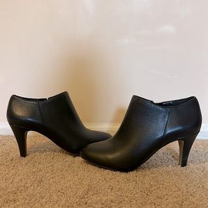 Vince Camuto Black Ankle Bootie